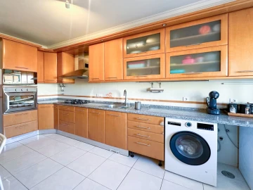 Apartamento T3 para Venda em Marvila, Ribeira Santarém, São Salvador, São Nicolau