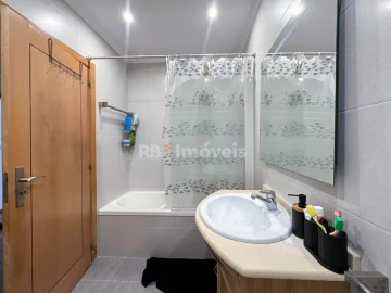 Apartamento T3 para Venda em Marvila, Ribeira Santarém, São Salvador, São Nicolau