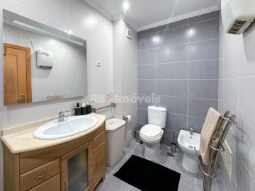 Apartamento T3 para Venda em Marvila, Ribeira Santarém, São Salvador, São Nicolau