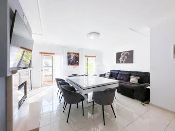 Apartamento T3 para Venda em Marvila, Ribeira Santarém, São Salvador, São Nicolau