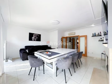 Apartamento T3 para Venda em Marvila, Ribeira Santarém, São Salvador, São Nicolau