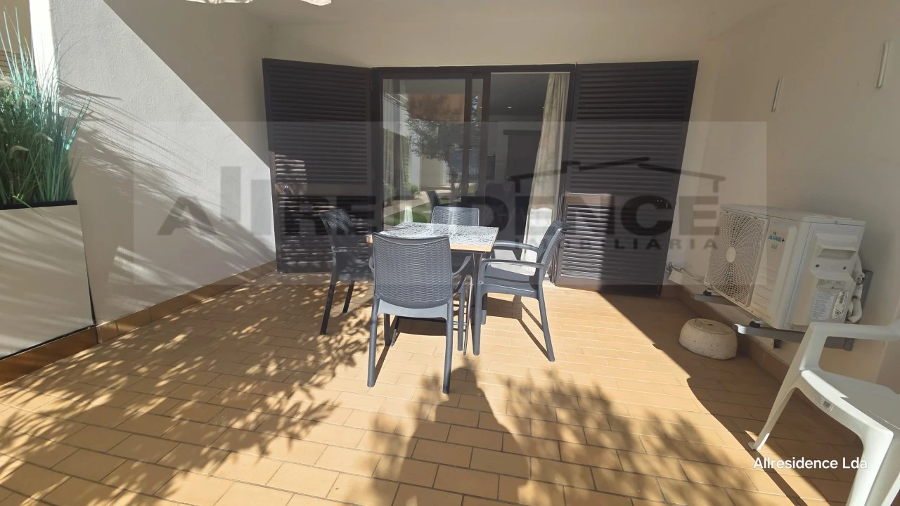 Apartamento T1 para Venda em Albufeira e Olhos de Água Foto 11