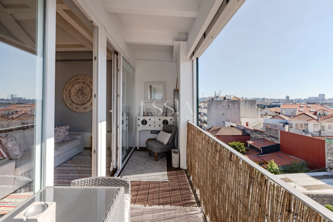 Apartamento T0 para Venda em Cedofeita, Santo Ildefonso, Sé, Miragaia, São Nicolau e Vitória Foto 1