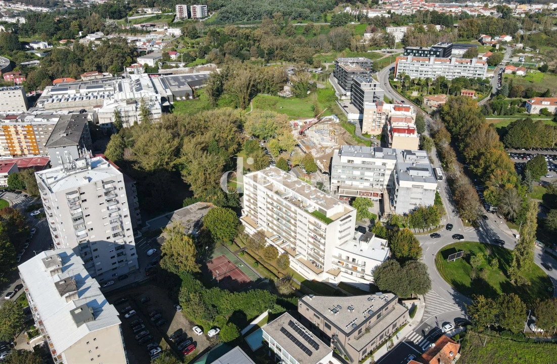 Apartamento T1 para Arrendamento em Azurem Foto 18