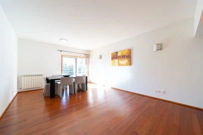 Apartamento T1 para Arrendamento em Azurem