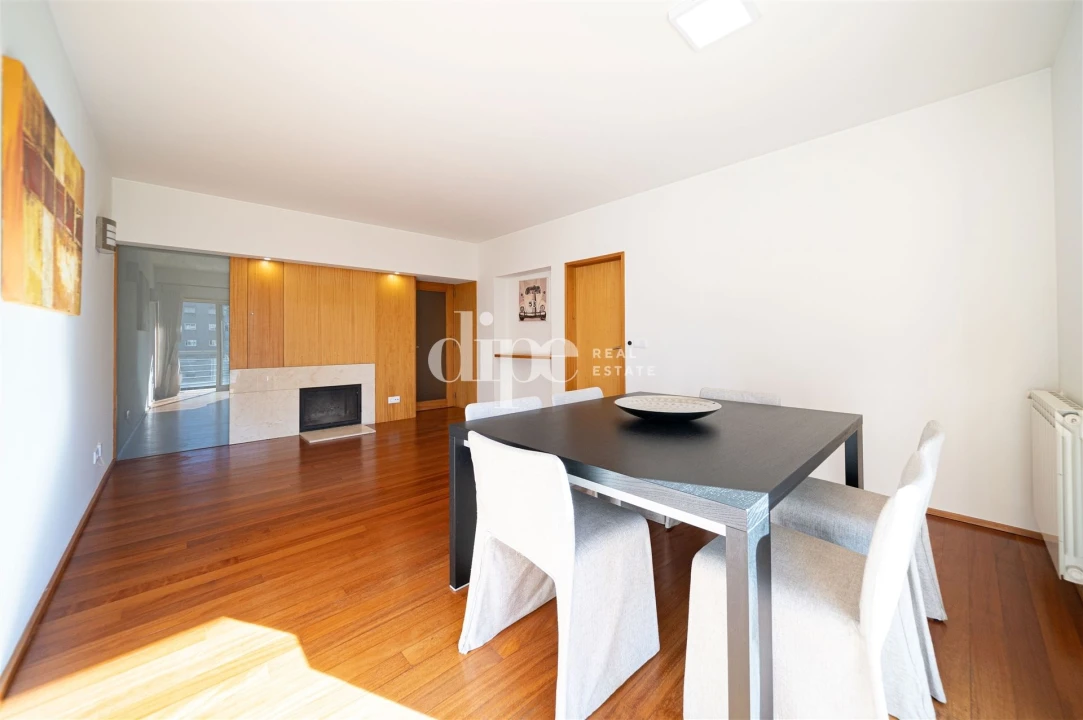 Apartamento T1 para Arrendamento em Azurem Foto 4