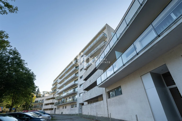 Apartamento T1 para Arrendamento em Azurem Foto 2