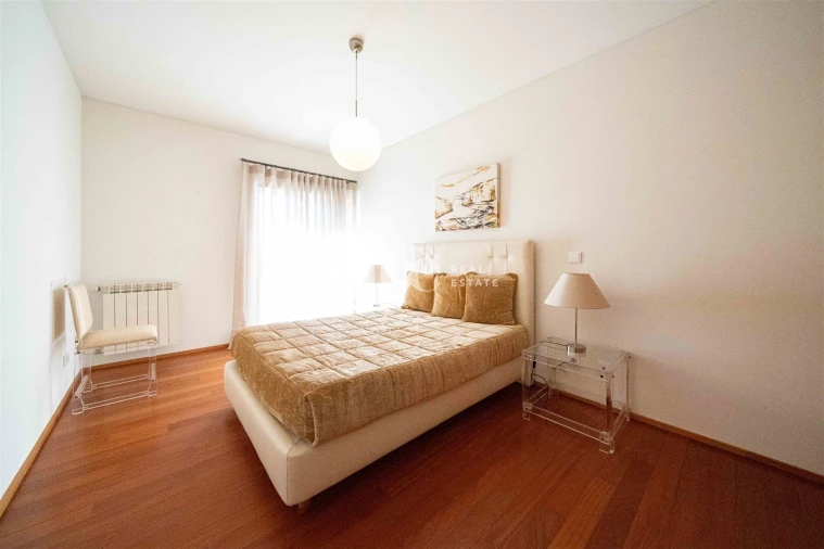 Apartamento T1 para Arrendamento em Azurem Foto 10