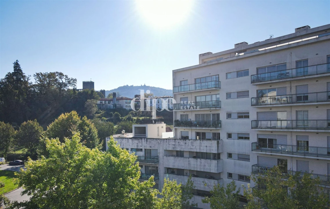 Apartamento T1 para Arrendamento em Azurem Foto 15