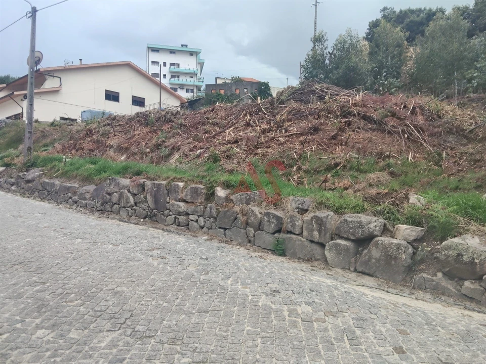 Terreno para Venda em Roriz Foto 1