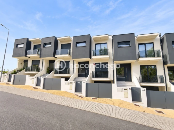 Moradia T3 para Arrendamento em Gondifelos, Cavalões e Outiz Foto 2