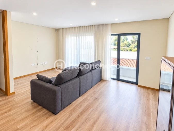 Moradia T3 para Arrendamento em Gondifelos, Cavalões e Outiz Foto 11