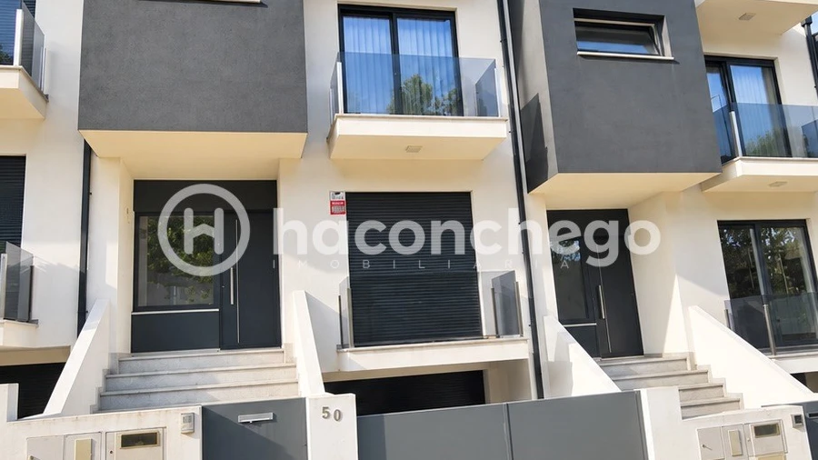 Moradia T3 para Arrendamento em Gondifelos, Cavalões e Outiz