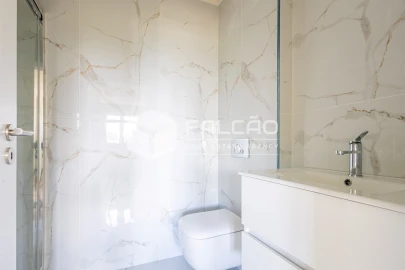 Apartamento T3 para Venda em Marvila, Ribeira Santarém, São Salvador, São Nicolau