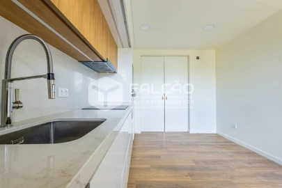 Apartamento T3 para Venda em Marvila, Ribeira Santarém, São Salvador, São Nicolau