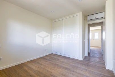 Apartamento T3 para Venda em Marvila, Ribeira Santarém, São Salvador, São Nicolau