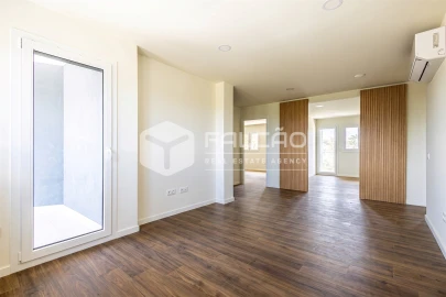 Apartamento T2 para Venda em Marvila, Ribeira Santarém, São Salvador, São Nicolau
