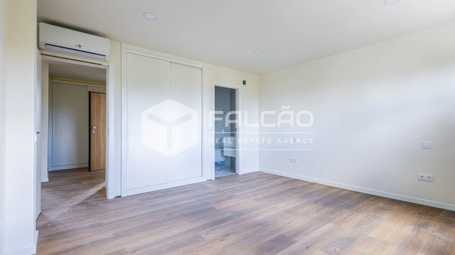 Apartamento T2 para Venda em Marvila, Ribeira Santarém, São Salvador, São Nicolau