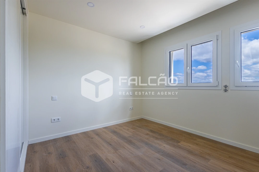 Apartamento T3 para Venda em Marvila, Ribeira Santarém, São Salvador, São Nicolau Foto 1