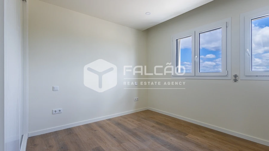 Apartamento T3 para Venda em Marvila, Ribeira Santarém, São Salvador, São Nicolau