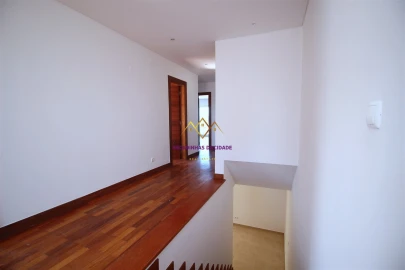 Moradia T4 para Venda em Alcabideche
