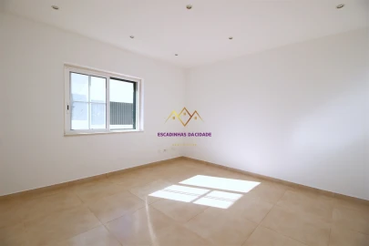 Moradia T4 para Venda em Alcabideche