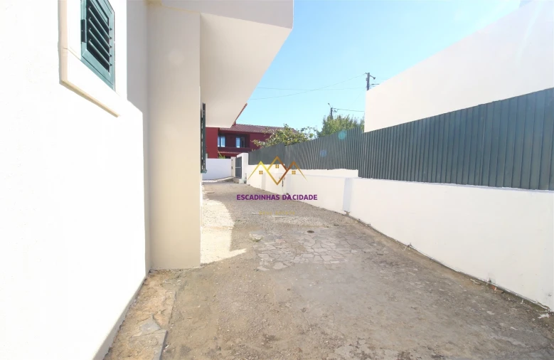 Moradia T4 para Venda em Alcabideche Foto 8
