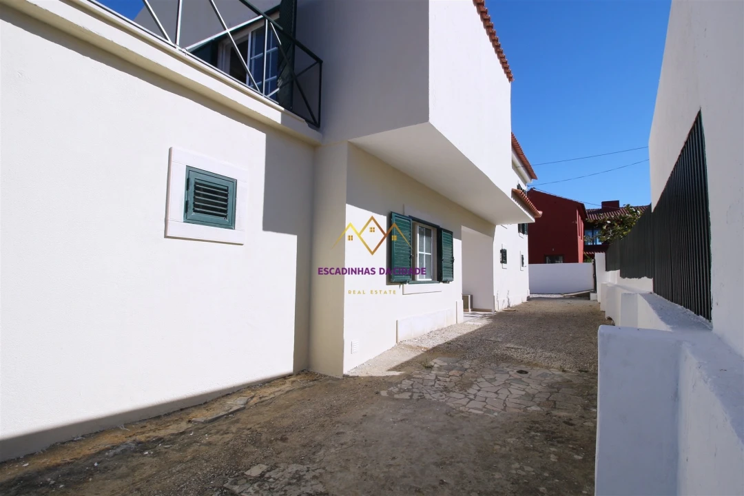Moradia T4 para Venda em Alcabideche Foto 3