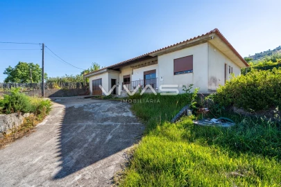 Moradia T3 para Venda em Cervães