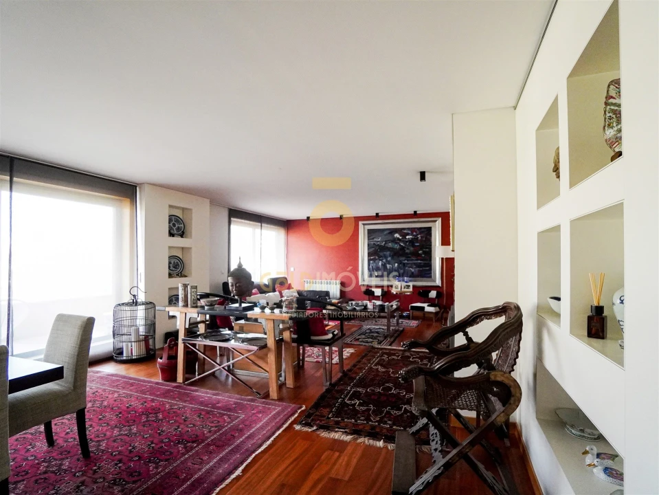 Apartamento T5 para Venda em Paranhos Foto 5
