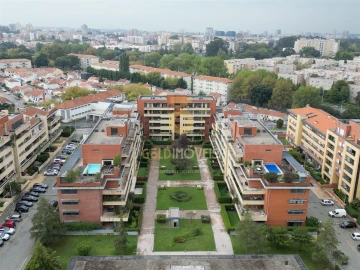 Apartamento T5 para Venda em Paranhos