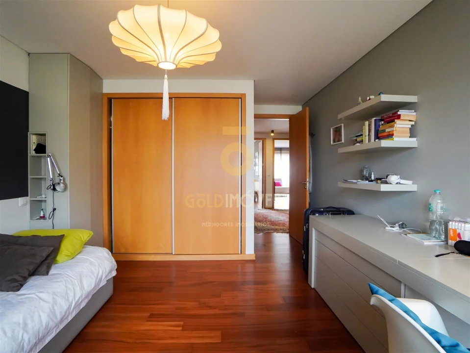 Apartamento T5 para Venda em Paranhos Foto 26