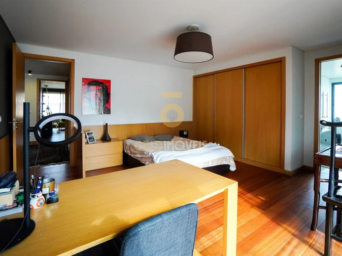Apartamento T5 para Venda em Paranhos Foto 16
