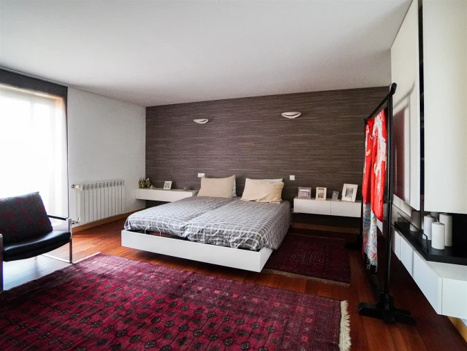 Apartamento T5 para Venda em Paranhos Foto 19