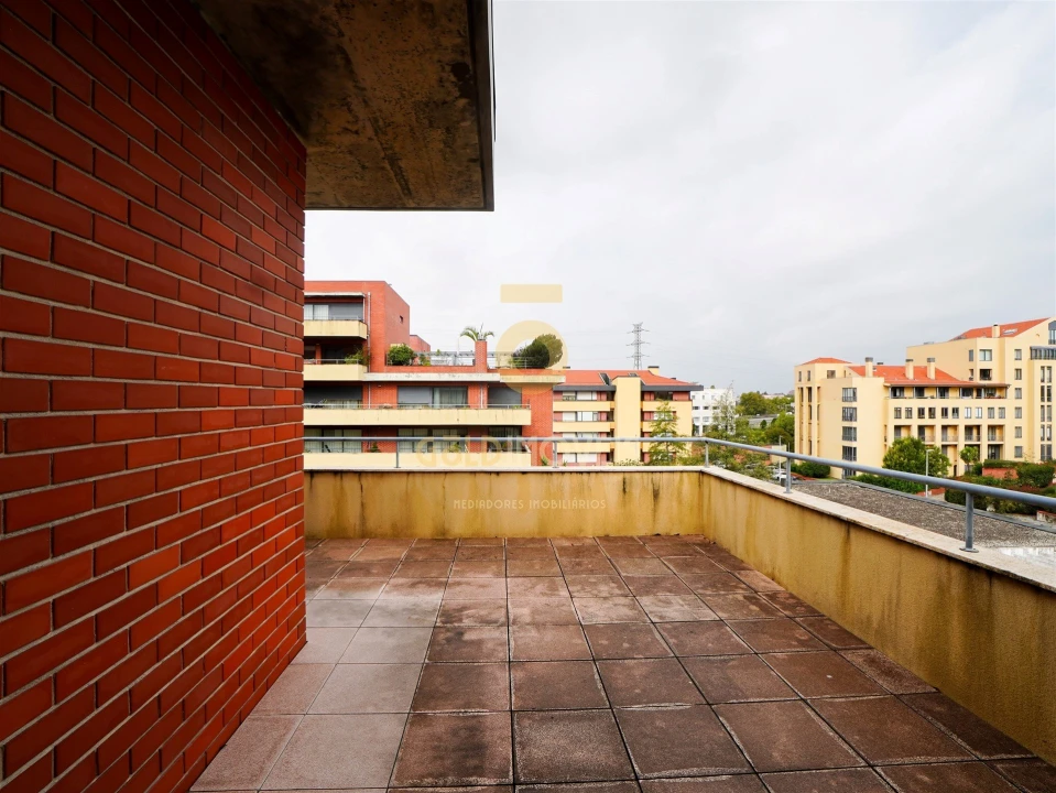 Apartamento T5 para Venda em Paranhos Foto 29