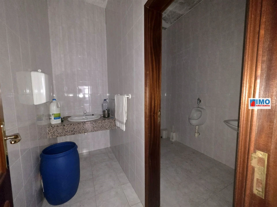 Armazém para Venda em Cebolais de Cima e Retaxo Foto 14