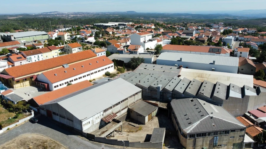 Armazém para Venda em Cebolais de Cima e Retaxo Foto 7
