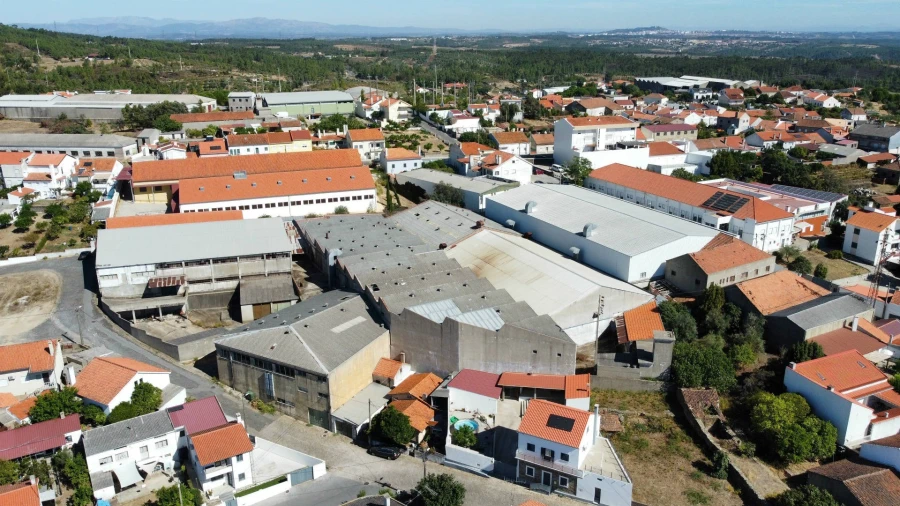 Armazém para Venda em Cebolais de Cima e Retaxo Foto 41
