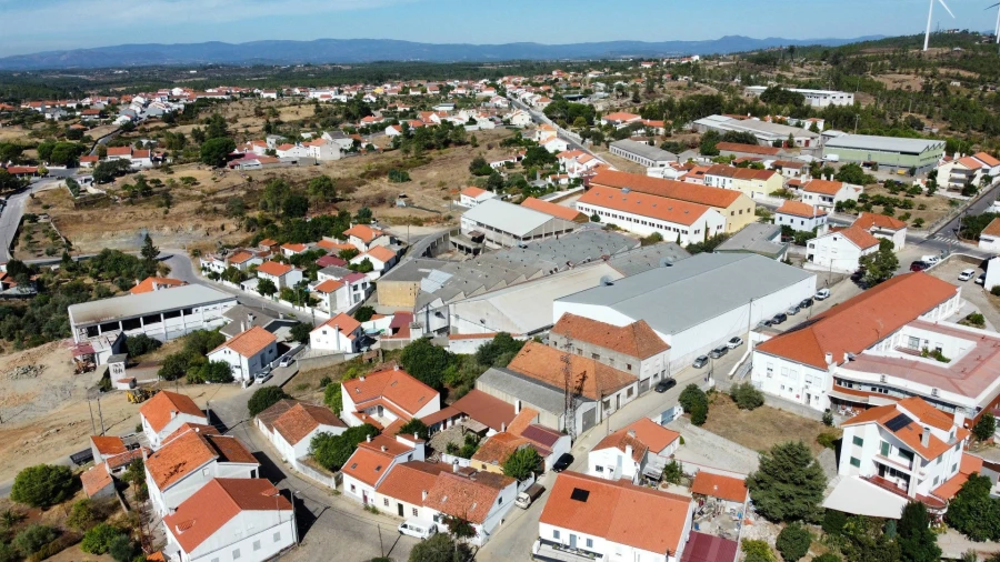 Armazém para Venda em Cebolais de Cima e Retaxo Foto 5