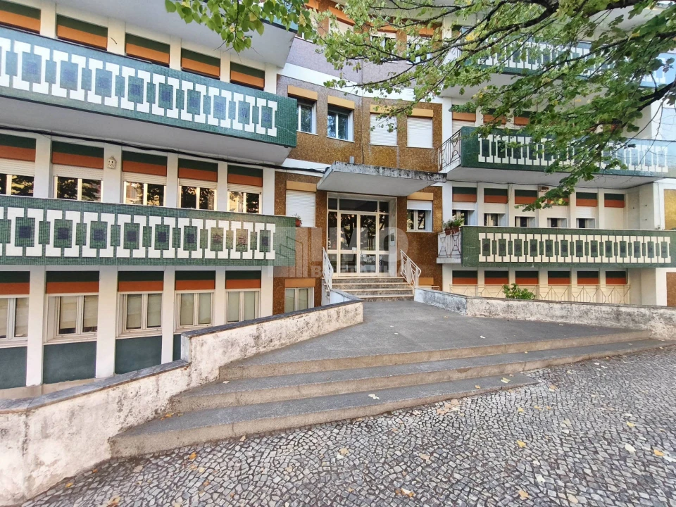 Apartamento T2 para Arrendamento em Sé Nova, Santa Cruz, Almedina e São Bartolomeu Foto 1