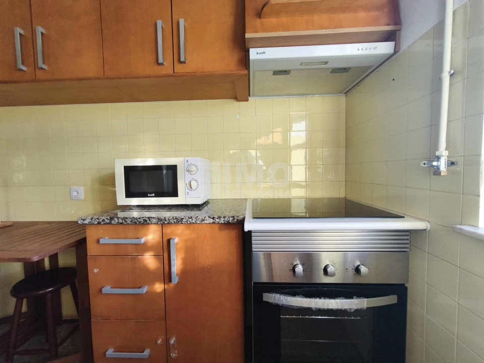 Apartamento T2 para Arrendamento em Sé Nova, Santa Cruz, Almedina e São Bartolomeu Foto 4