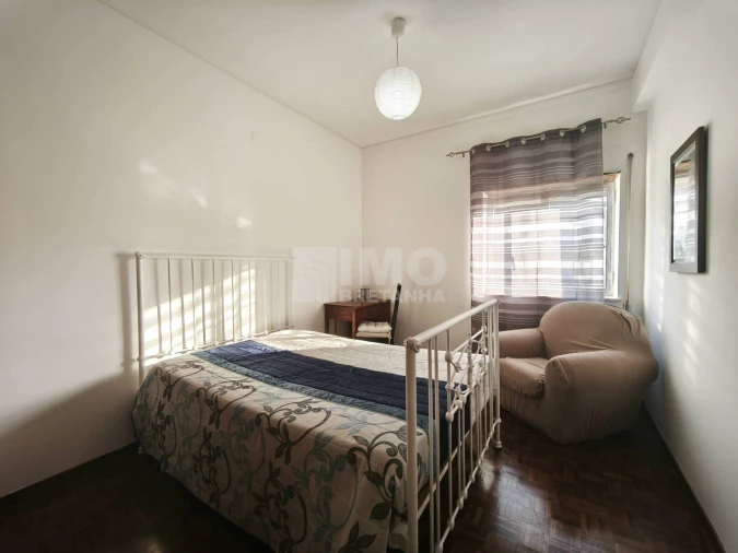 Apartamento T2 para Arrendamento em Sé Nova, Santa Cruz, Almedina e São Bartolomeu Foto 14