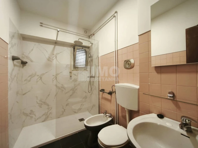 Apartamento T2 para Arrendamento em Sé Nova, Santa Cruz, Almedina e São Bartolomeu Foto 12