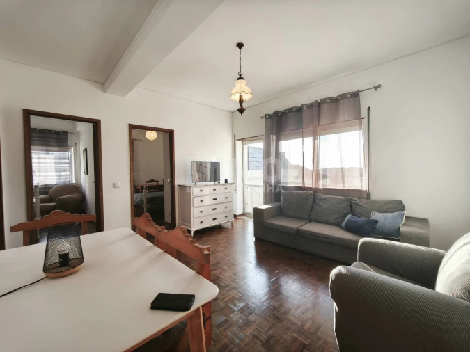 Apartamento T2 para Arrendamento em Sé Nova, Santa Cruz, Almedina e São Bartolomeu Foto 5