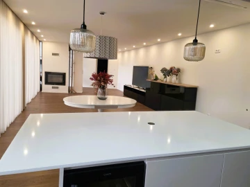 Moradia T4 para Arrendamento em Arnoso (Santa Maria e Santa Eulália) e Sezures