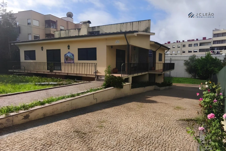 Moradia T3 para Venda em Paredes Foto 2