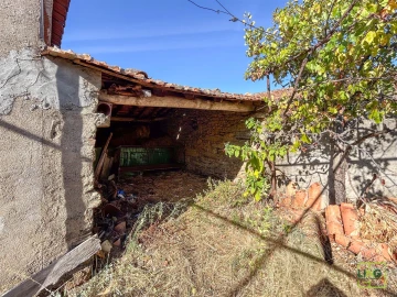 Quinta T0 para Venda em Sarzedas
