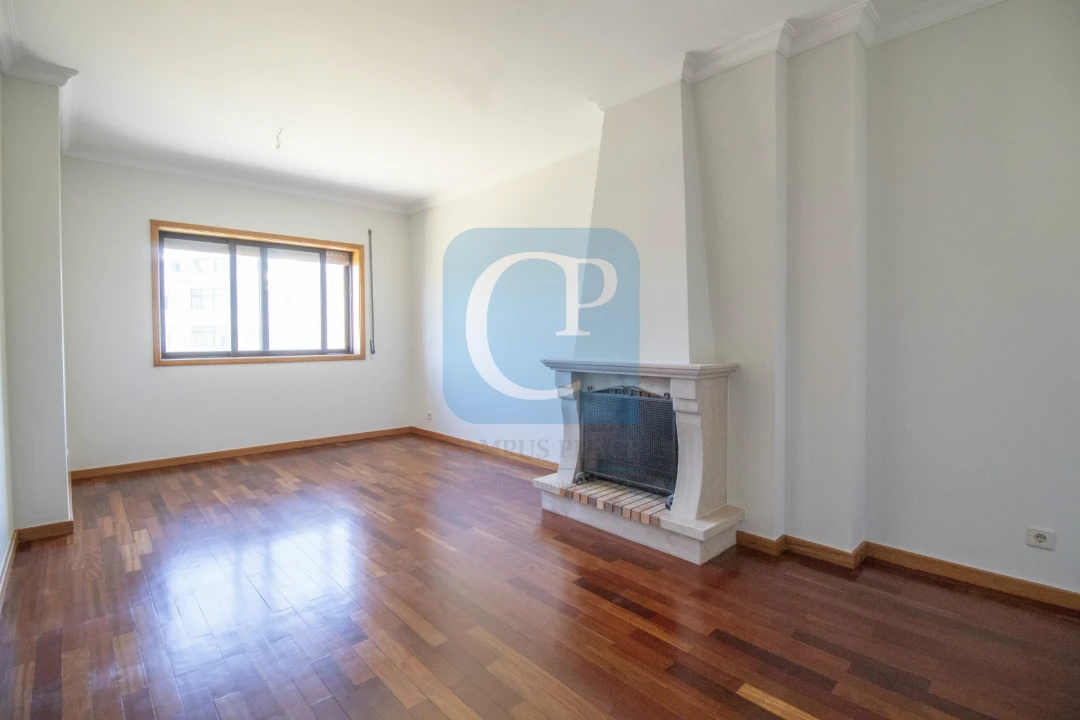 Apartamento T1 para Venda em Gulpilhares e Valadares Foto 1