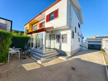 Moradia T3 para Venda em Alcabideche