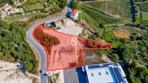 Terreno para Venda em Campelo e Ovil